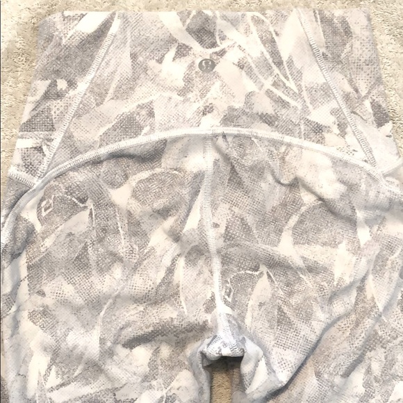 🚫SOLD🚫Lululemon Train Times 7/8 Pant * 25″ Jasmi - Picture 6 of 9